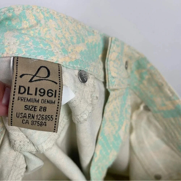 NEW DL1961 Snakeskin Print Emma Leggings Skinny Jeans Size 28 - Picture 9 of 9